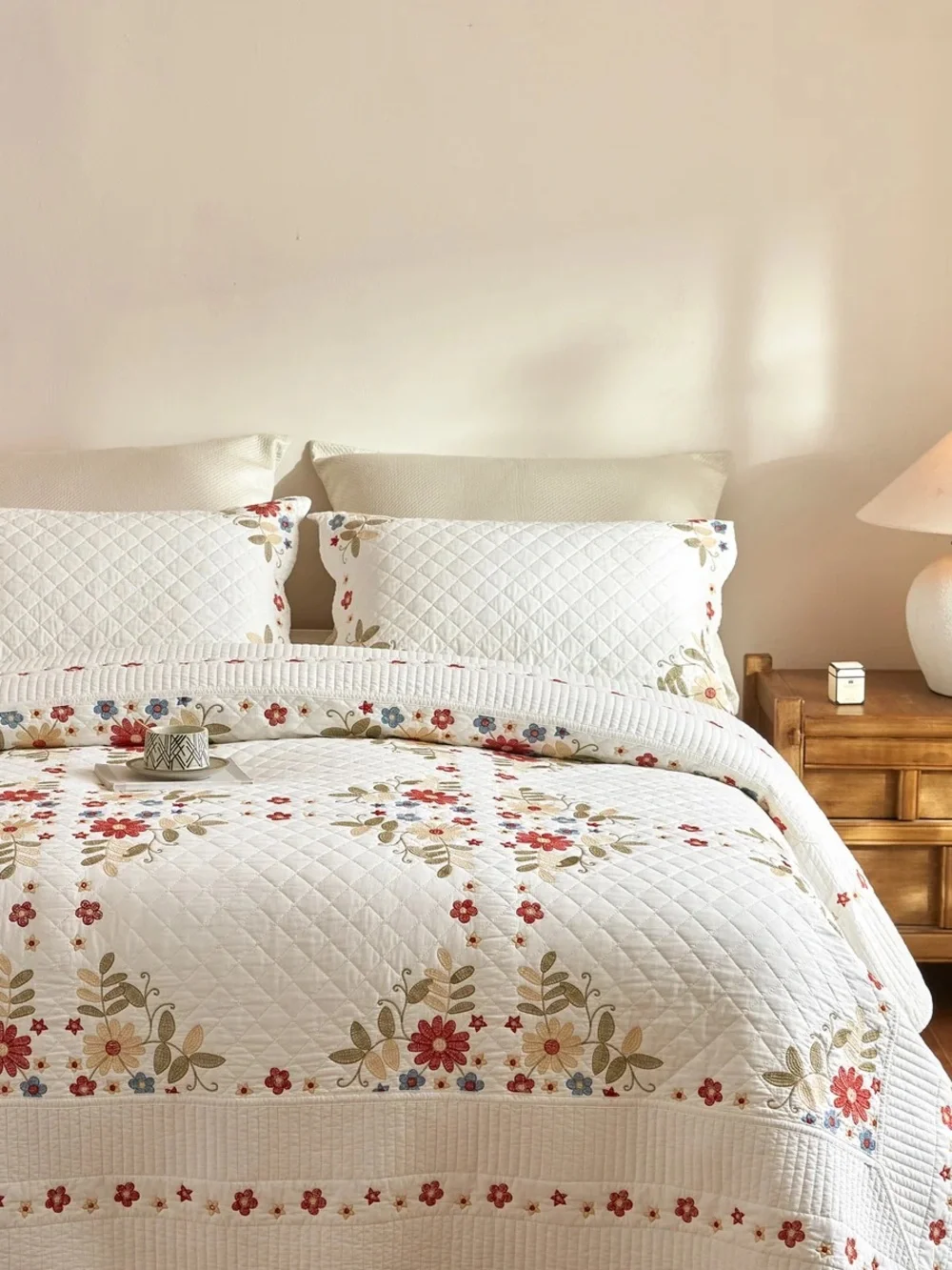 3 piece 100% cotton embroidered cottage floral Queen quilt set